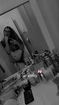 OnlyFans cuenta stoner.momma header 2