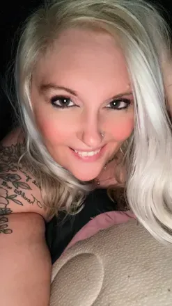 OnlyFans account  blondetattedmama avatar 1