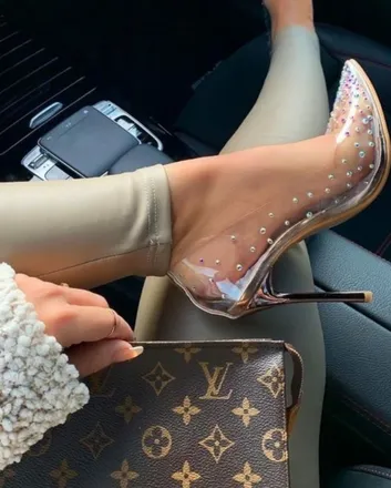 OnlyFans cuenta heels19 header 2