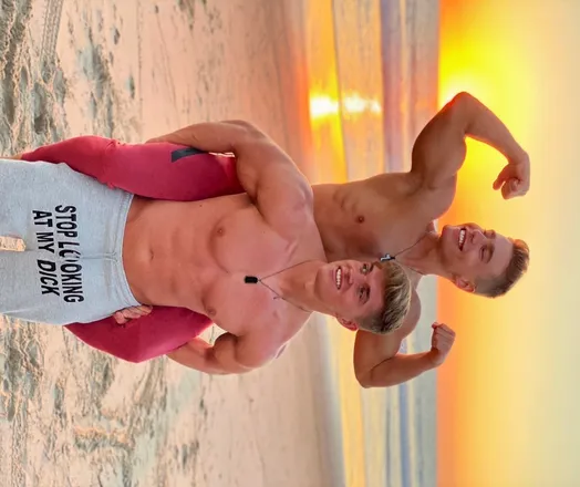 OnlyFans cuenta blondhunks header 2