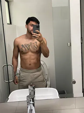 OnlyFans cuenta sinstv10 previous_avatars_1 3