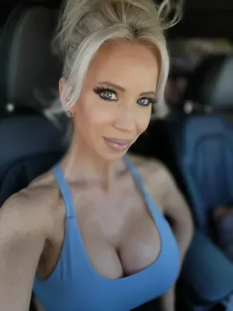 OnlyFans cuenta anyaxo1 avatar 1