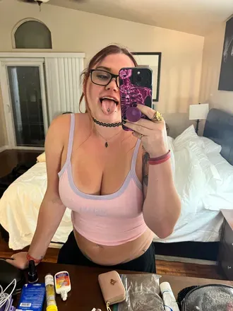 OnlyFans account  devikurrx avatar 1