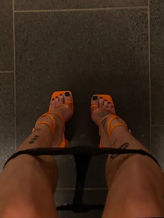 OnlyFans cuenta feetish_page header 2