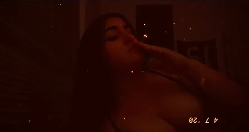 OnlyFans cuenta sourpeachess avatar 1