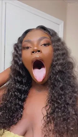 OnlyFans cuenta haitianroyalty header 2