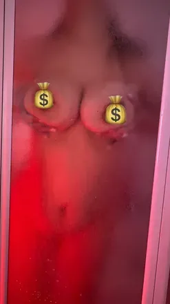 OnlyFans cuenta donnaputtana avatar 1