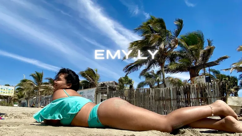 OnlyFans cuenta emy_lyy header 2