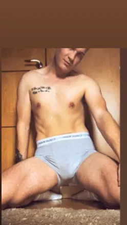 OnlyFans cuenta u303406045 header 2