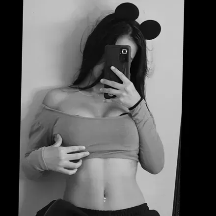 OnlyFans cuenta sexydeb11 avatar 1