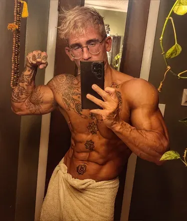 OnlyFans cuenta nikomonterey avatar 1
