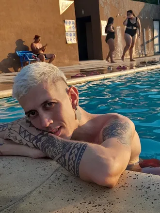 OnlyFans account  leo_xl_golden header 2