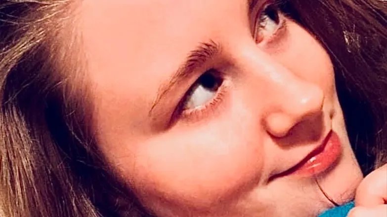 OnlyFans cuenta dollfeet1993 header 2