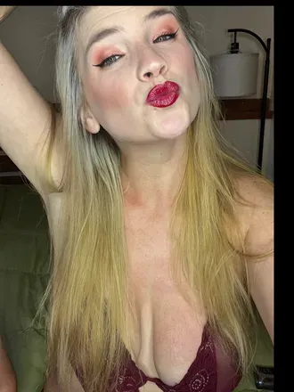 OnlyFans cuenta naughtynonners avatar 1