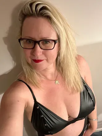 OnlyFans cuenta bustyblondmombshell avatar 1