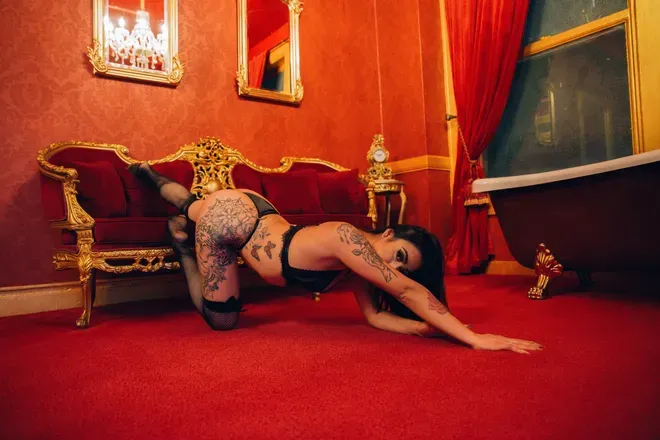 OnlyFans cuenta sweetevieeee header 2