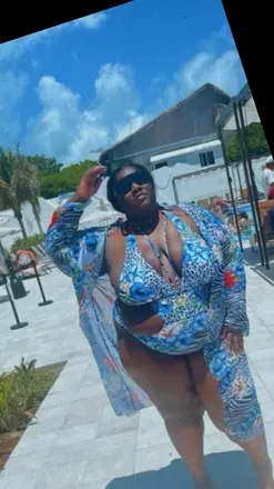 OnlyFans cuenta prettyhips30 header 2