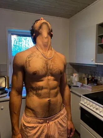 OnlyFans cuenta mmmaybe avatar 1