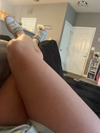 OnlyFans cuenta mommakikki header 2