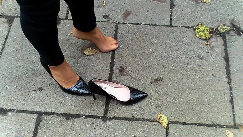 OnlyFans cuenta oneshoehelena header 2