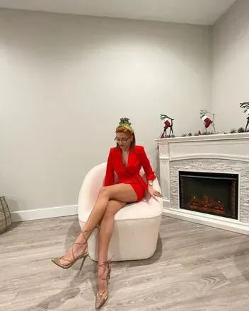 OnlyFans cuenta goldeneyesgoddesss header 2