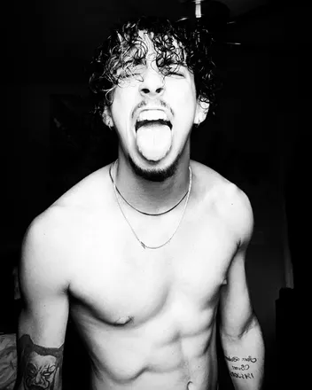 OnlyFans cuenta xenisis header 2