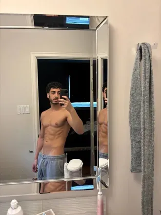 OnlyFans cuenta closetboy22 avatar 1