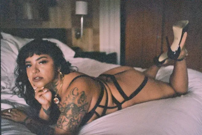 OnlyFans cuenta mia_secreto header 2