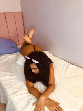OnlyFans cuenta mia_scoly header 2