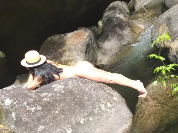 OnlyFans cuenta foot_hipster2 header 2