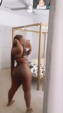 OnlyFans cuenta roxxym avatar 1