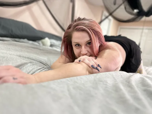 OnlyFans cuenta charliemorrigan header 2
