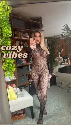 OnlyFans cuenta thetipsybarmaid avatar 1