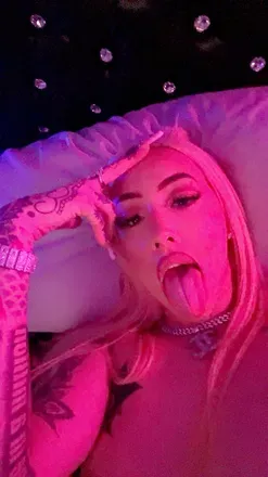 OnlyFans cuenta pinksnowww avatar 1