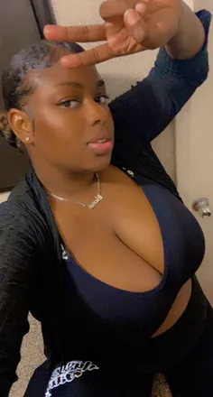 OnlyFans cuenta carmellavibes header 2