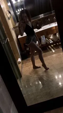 OnlyFans account  isamermaidfeet avatar 1
