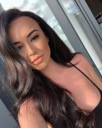 OnlyFans cuenta brunette_babe avatar 1
