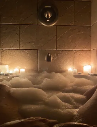 OnlyFans cuenta bubble_trouble2023 header 2