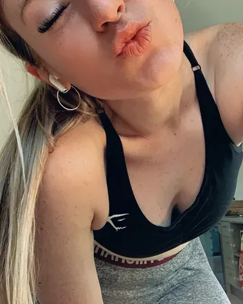 OnlyFans cuenta ellaintheskyyyy avatar 1