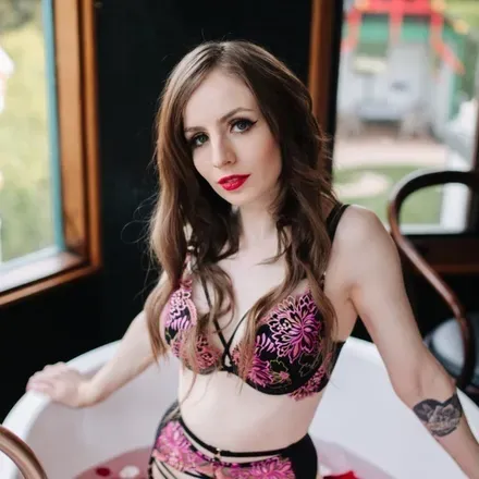 OnlyFans account  ohlizzie avatar 1