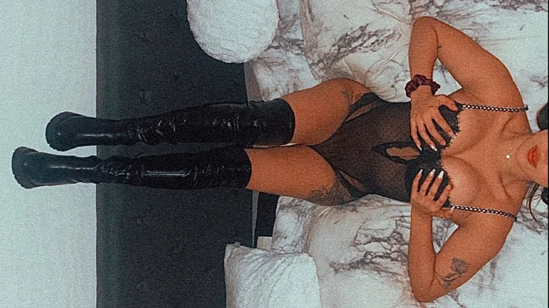 OnlyFans cuenta alicia.lop header 2