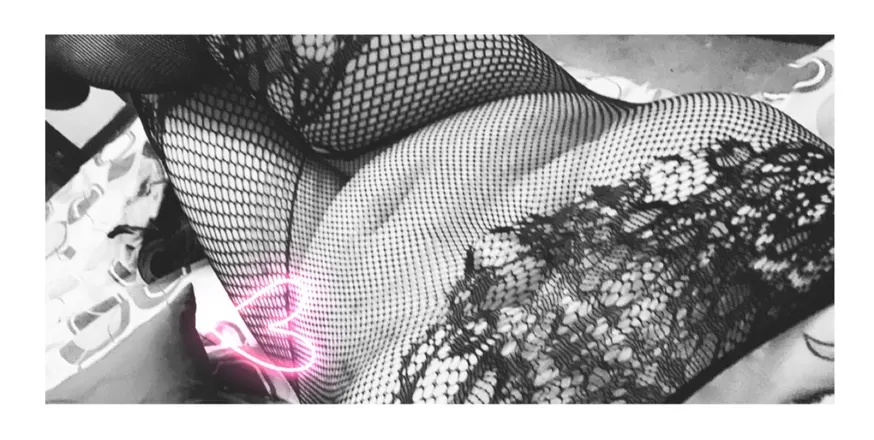 OnlyFans cuenta purdycurvynerdy header 2