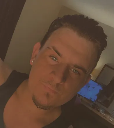 OnlyFans cuenta kieran097 header 2