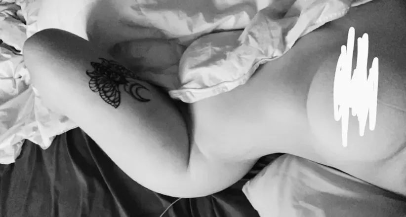 OnlyFans account  laurrbabyy header 2