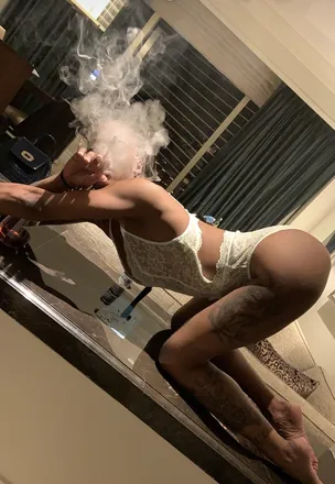 OnlyFans cuenta pretti_bo header 2