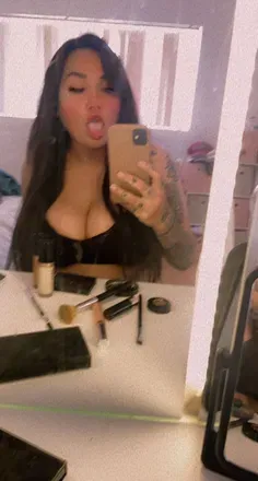 OnlyFans cuenta mellyofficially avatar 1
