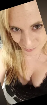 OnlyFans cuenta carlitalove header 2