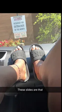 OnlyFans cuenta seetaylorfeet header 2