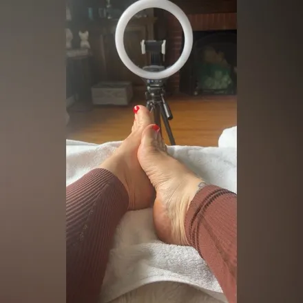 OnlyFans account  cocobellafeetz header 2