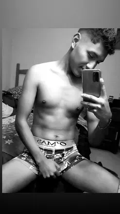 OnlyFans cuenta emma28zunoo avatar 1